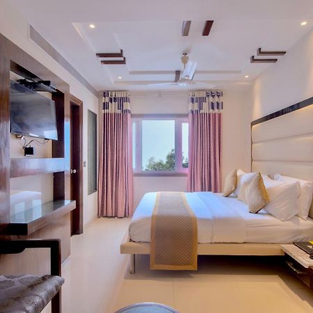 Empire Suites, New Delhi Extérieur photo