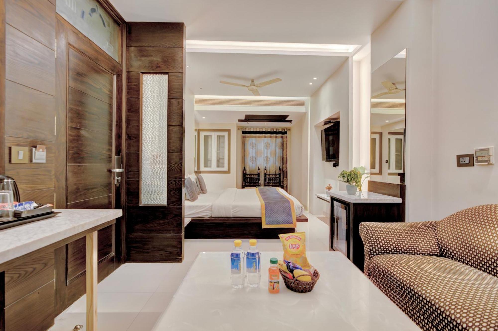 Empire Suites, New Delhi Extérieur photo